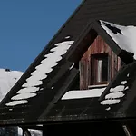 Residence Le Bois De La Reine Aparthotel Super Besse