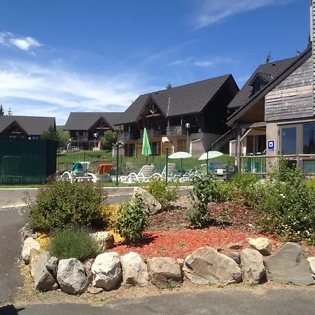 Residence Le Bois De La Reine Aparthotel Super Besse