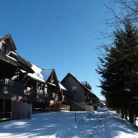 Residence Le Bois De La Reine Aparthotel Super Besse